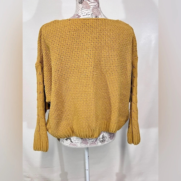🛍️ Mustard yellow FAVLUX sweater size S. - Picture 4 of 13
